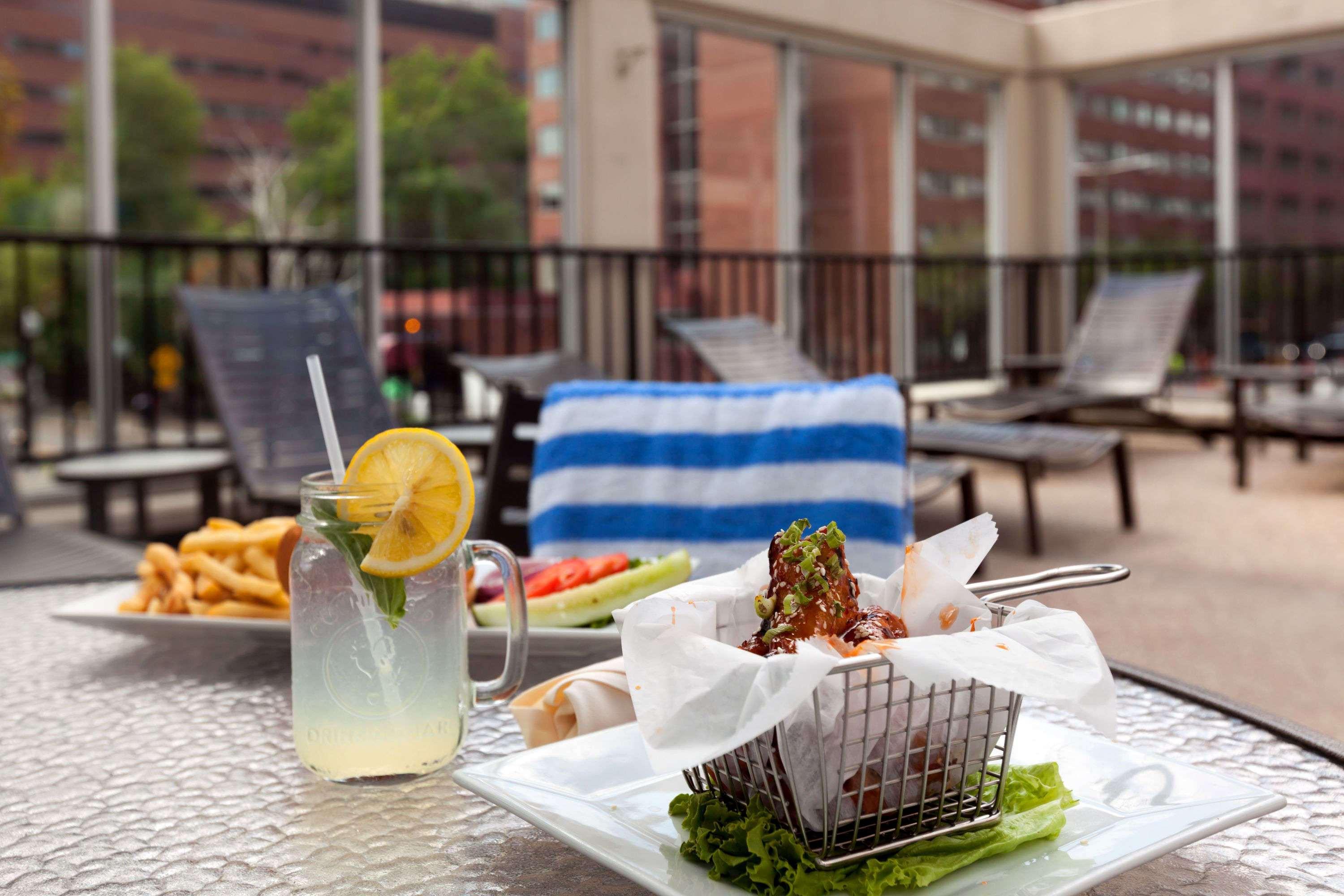 Отель Wyndham Boston Beacon Hill Экстерьер фото